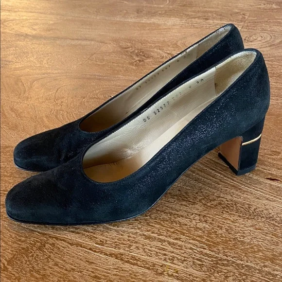 Salvatore Ferragamo heels - Picture 2 of 13